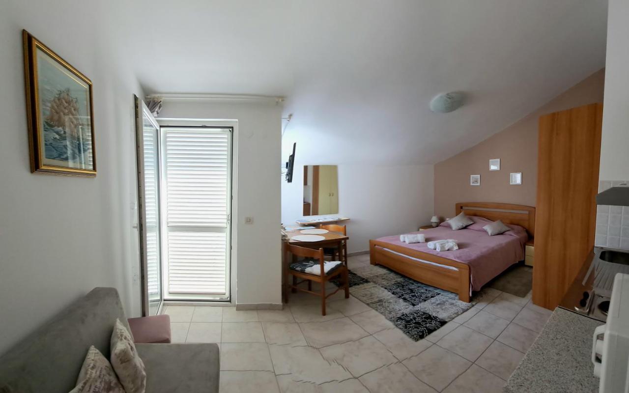 Studio Apartman Olivera Rovinj Exterior photo